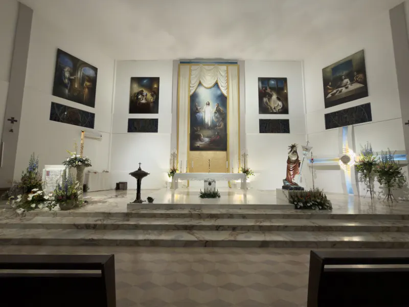 L’interno della chiesa di Sant’Antonio Abate visto dalle panche